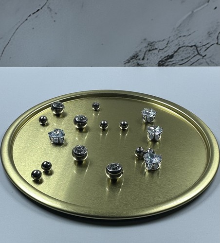Anello finto con - , bottone